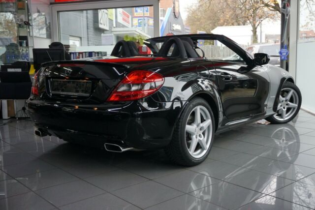 Left hand drive car MERCEDES SLK CLASS (01/04/2009) - 